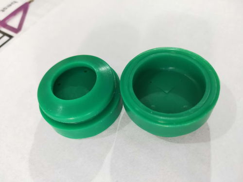 橡胶制品与五金工具出现裂痕的应对与预防指南